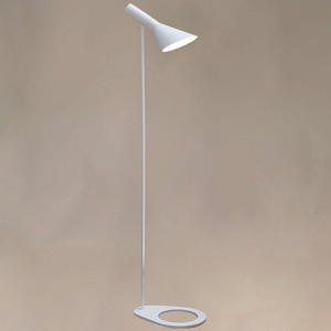 <span class=keywords><strong>Lampe</strong></span> sur pied nordique AJ, <span class=keywords><strong>lampe</strong></span> sur pied design artistique pour salon, chambre à coucher, design original, prix <span class=keywords><strong>de</strong></span> gros, <span class=keywords><strong>lampe</strong></span> sur pied en acier, décoration d'hôtel - Product Image 2