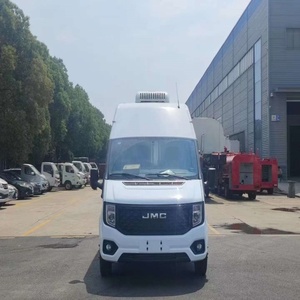 Camioneta Refrigerada Diésel JMC Fushun, 145HP, 2.0T, Neumáticos Traseros Dobles, Caja Aislada de 3.2m para Entrega de Alimentos Congelados y Productos Frescos - Product Image 4