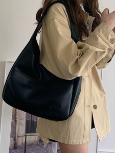 2024 nuevo otoño suave cubo bolso de mano estudiante universitario clase hombro bolso de compras con patrón de dibujos animados - Product Image 3