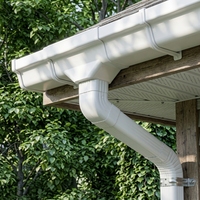 Système de gouttière d'eau de pluie en PVC blanc écologique au design moderne, raccord coudé pour gouttière, drain de toit pour hôtel et villa