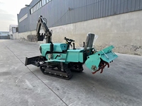 Tracteur chenillé compact multifonctionnel 35 CV style Panda pour petites exploitations agricoles et jardins, avec rétrocaveuse et rotoculteur