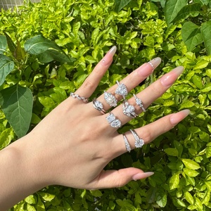 Tùy Chỉnh Sang Trọng Kim Cương Ngón Tay Nhẫn Mới Đến 925 Sterling Silver Bạc Hợp Thời Trang CZ Nhẫn Cưới Cho Engagement Món Quà Bên - Product Image 2