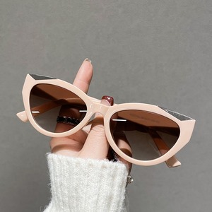 Lunettes <span class=keywords><strong>de</strong></span> <span class=keywords><strong>soleil</strong></span> QSKY tendance style Ins, monture polygonale personnalisée, petites lunettes <span class=keywords><strong>de</strong></span> <span class=keywords><strong>soleil</strong></span> <span class=keywords><strong>pas</strong></span> chères, logo personnalisé, lunettes <span class=keywords><strong>de</strong></span> <span class=keywords><strong>soleil</strong></span> rétro pour femmes, style œil <span class=keywords><strong>de</strong></span> chat - Product Image 3