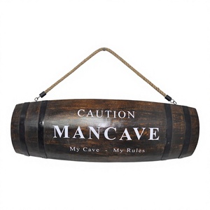 Decoración de jardín hombre cueva barril colgante de pared para decoración estilo granja antigua madera rústica precaución colgante tablero de barril personalizado mejor precio - Product Image 1