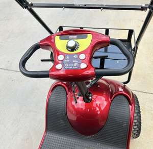 Scooter <span class=keywords><strong>de</strong></span> golf eléctrico con dirección asistida y dirección <span class=keywords><strong>de</strong></span> scooter para jugadores <span class=keywords><strong>de</strong></span> golf viejos y discapacitados - Product Image 3