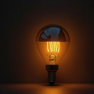 Lampadina LED E14 4W Stile Filamento a Coppa Piatta Luce Calda - Product Image 3