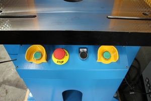 <span class=keywords><strong>Prensa</strong></span> Hidráulica Mecánica de Alta Precisión con PLC, de un Solo Brazo, para <span class=keywords><strong>Taller</strong></span> - Product Image 6