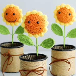 Portaplumas personalizado con diseño de girasol sonriente, flor de hilo, flor artificial, regalo para el Día del Maestro, adorno de girasol en maceta hecho a mano - Product Image 1