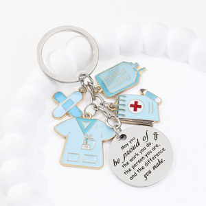 Porte-clés en émail créatif, série infirmière et médicale de dessin animé, motifs uniforme d'infirmière, carnet, pansement, poche de perfusion, pour amis, bon cadeau - Product Image 4