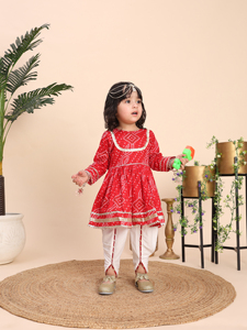 ชุดคุर्ติผ้าฝ้ายทอแขนยาวพิมพ์ลายบันเดจพร้อมชาราร่าสีแดง - Product Image 4