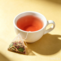 Tisane aux herbes naturelles OEM d'usine : Mélange gingembre, menthe, ortie, framboise pour l'équilibre hormonal, soulagement des douleurs menstruelles et amélioration de l'humeur