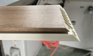 Telaio per Porta in WPC PVC per Camera da Letto, <span class=keywords><strong>Design</strong></span> Moderno Mid-Century, Impermeabile, Garanzia di 5 Anni, Taglio Personalizzato a 45 Gradi - Product Image 3