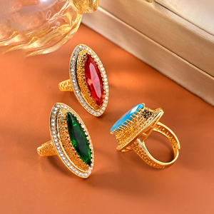 Bague de fiançailles rétro de luxe en laiton plaqué or 18 carats avec zircon, style ethnique vintage, pour femme - Product Image 6