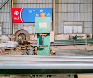 Nhà Máy Outlet nhúng nóng mạ kẽm đường phố đèn cực 6M 8M 10m 12m ánh sáng thẳng đứng cực với cánh tay kép duy nhất - Product Image 6