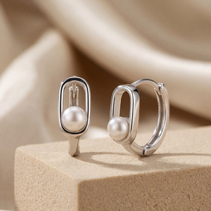 Freshwater <b>Pearl</b> Stud <b>Earrings</b>, <b>Silver</b>-Plated Copper Stud <b>Earrings</b>, Wholesale of Fashionable and Luxurious Jewelry for Women - Product Image 4