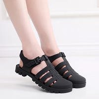 Sandales romaines minimalistes d'été pour femmes avec fermeture à boucle, en PVC, à semelle plate, imperméables, tendance et polyvalentes, type Jelly Shoes