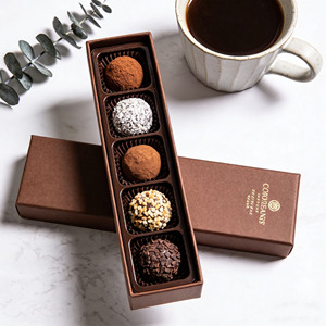 Caixa de Papelão Rígida Pequena Personalizada com Logotipo para Embalagem de Presente de Chocolate e Doces - Product Image 1