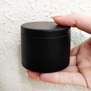 Venta al por mayor: Envases redondos de hojalata lacada vacíos de 4 oz, 6 oz, 8 oz con tapa de rosca para velas, listos para enviar, para regalos y manualidades, OEM/ODM - Product Image 1