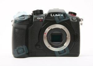 Appareil Photo Numérique HFT Professionnel Lumix <span class=keywords><strong>GH5</strong></span> II DSLR avec Objectif Micro 4/3 Capteur CMOS Vidéo 4K UHD et Carte SD Vente en Gros - Product Image 2
