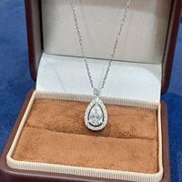 Elegante Weihnachts-Halskette aus 18K Roségold mit Herzförmigem Rosa Saphir-Anhänger und Diamanten für Damen
