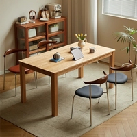 Chaise en bois de style nordique du milieu du siècle, d'inspiration rétro pour la salle à manger, les cafés et les espaces de travail