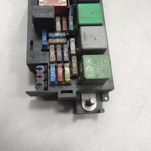 Boîte à fusibles pour <span class=keywords><strong>Mercedes</strong></span>-Benz W164 X164 W251 R350 W251 R500 ML550 GL550 - Product Image 5