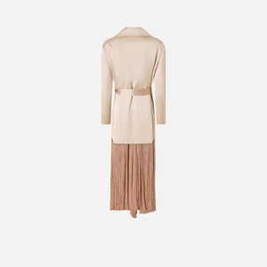 Manteau long en satin rose poudré pour femme, personnalisé, à franges, ceinturé à la taille, col à revers, manches longues - Product Image 4