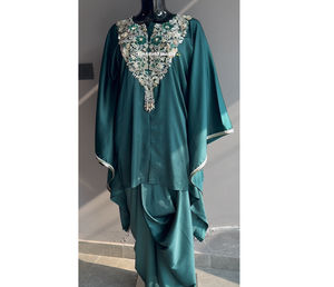 Ensemble chemise longue et jupe drapée en satin de luxe, broderie main lourde sur le col, idéal pour les fêtes, style indo-occidental, couleurs personnalisées, séchage rapide - Product Image 1