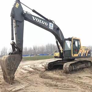 Excavatrices Volvo d'occasion à vendre, modèle EC240BLC, 24 tonnes, moteur de 134 kW. - Product Image 2