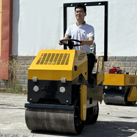 Mini rouleau main simple roue en acier Double roue en acier ingénierie et Construction compacteur asphalte route compactage rouleau