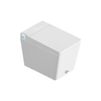 WC intelligent moderne à ouverture et chasse d'eau automatiques, avec bidet intégré et siphon en P pour salle de bain