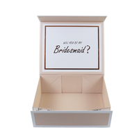 Boîte cadeau pliable en papier magnétique élégant avec logo personnalisé Boîtes d'emballage cadeau pliantes en carton rigide pour chaussettes d'hiver avec tampon à chaud