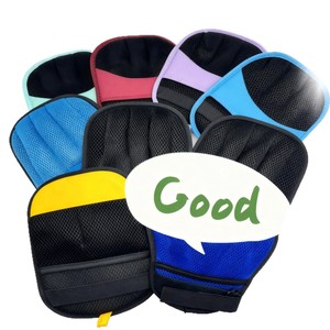 ถุงมือกำจัดขนสัตว์เลี้ยงแบบป้องกันไฟฟ้าสถิต สำหรับสุนัขขนยาว สีฟ้า สีแดงไวน์ รูปทรงโค้ง ทำจากผ้า ใช้สำหรับกรูมมิ่ง - Product Image 4