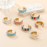 Anting-anting besar berlian berwarna baru model bohemian bunga berlian imitasi wanita anting-anting kancing huggie