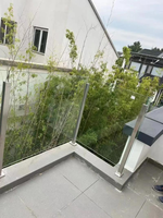 Balustrade moderne sans cadre en aluminium à profil en U avec verre trempé pour villa, hôtel, hôpital, balcon, terrasse, escalier extérieur