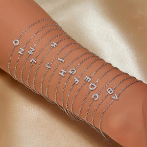 Sier Bracelet pour Femme Élégant avec Dias et Zircon Personnalisable 26 Lettres - Product Image 5