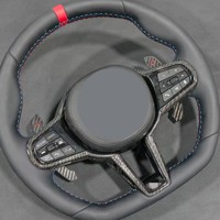 Volant sport en cuir M4 2025 compatible avec les séries 7/2 G05/G06 G20 G30 G80 G14 G15 G16 G17 G82 F92 F90 M5