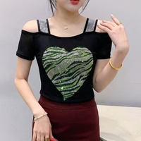 T-shirt personnalisé coloré pour femme, à épaules dénudées, orné de strass et de paillettes brillantes, à manches courtes, pour soirée et boîte de nuit