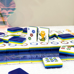 Jeu de Mahjong Américain Bleu à Trois Couches en Acrylique, Thème Coupe de Football, Tuiles de Jeu Transparentes Personnalisées, Pieds Métalliques Pliants, 4 Joueurs - Product Image 4