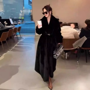 <span class=keywords><strong>Cappotto</strong></span> <span class=keywords><strong>in</strong></span> <span class=keywords><strong>Pelliccia</strong></span> <span class=keywords><strong>Sintetica</strong></span> per Giovani Donne, di Alta Qualità, Ecologico, Morbido Simil-<span class=keywords><strong>Pelliccia</strong></span> di Visone, <span class=keywords><strong>Lungo</strong></span> e Ampio, Elegante e Alla Moda - Product Image 6