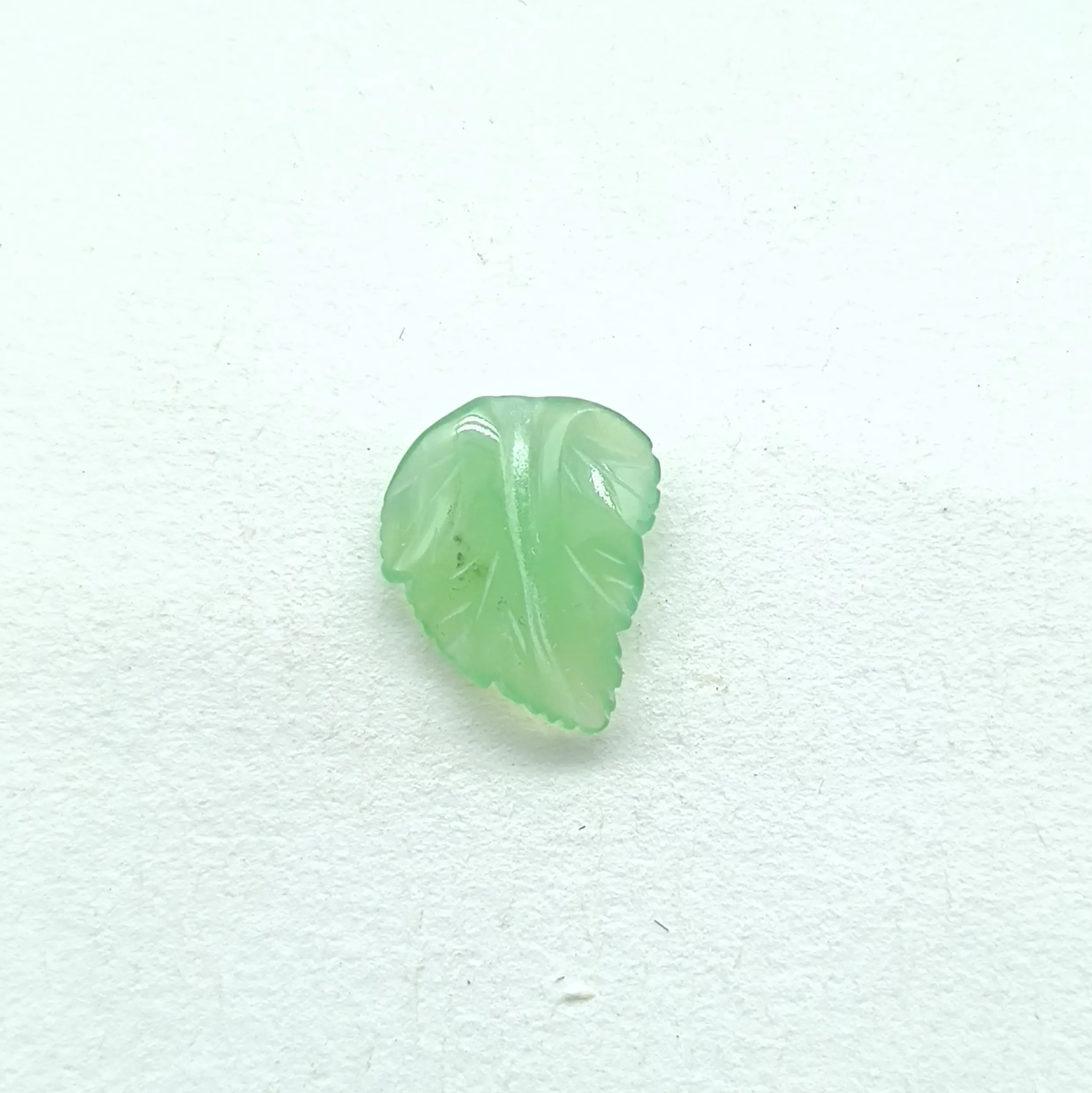 OEM Fabrik preis Produzieren Großhandel Chrysoprase L4 10x8-12x10mm Halbe del steine Grüne Farbe Brilliancy Leaf For Design