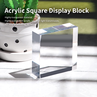 Bloc de présentation carré en acrylique, base transparente polie, cube, support de bijoux, présentoir pour bagues, base