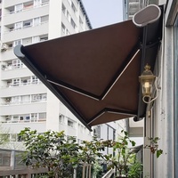 Auvent rétractable mural en aluminium avec bras en HDPE, protection solaire et pluie pour extérieur, avec télécommande