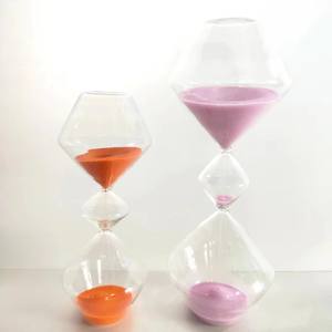 Sablier décoratif de bureau coloré personnalisé en verre artisanal à trois couches, style Art Déco, vente en gros - Product Image 2