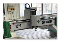 Routeur CNC pour bois haute précision 1325, système PLC Syntec, moteur servo, machine de gravure et de découpe pour le travail du bois