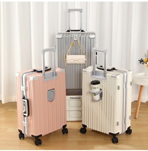 <span class=keywords><strong>Lot</strong></span> de valises en gros 20, 22, 24, 26 pouces avec port USB intégré, porte-gobelet pliable et crochet, idéal pour les sorties quotidiennes en extérieur - Product Image 3