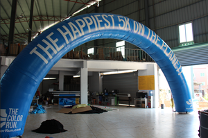 Arco inflable COLOR RUN para eventos de venta y publicidad comercial al aire libre - Product Image 2