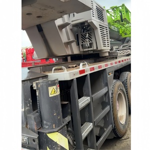 Horas de motor bajas ZTC800A5 Capacidad de elevación de 80 toneladas Caja de cambios Camión Grúa motorizada Maquinaria de construcción usada - Product Image 3