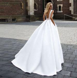 스퀘어 넥 A 라인 오픈 백 새틴 우아한 웨딩 드레스 포켓 - Product Image 4