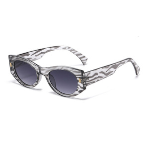 Jamie 24015 Cat Eye Sunglasses Black Frame UV400 Protection Unisex Outdoor Fashion - Product Image 4